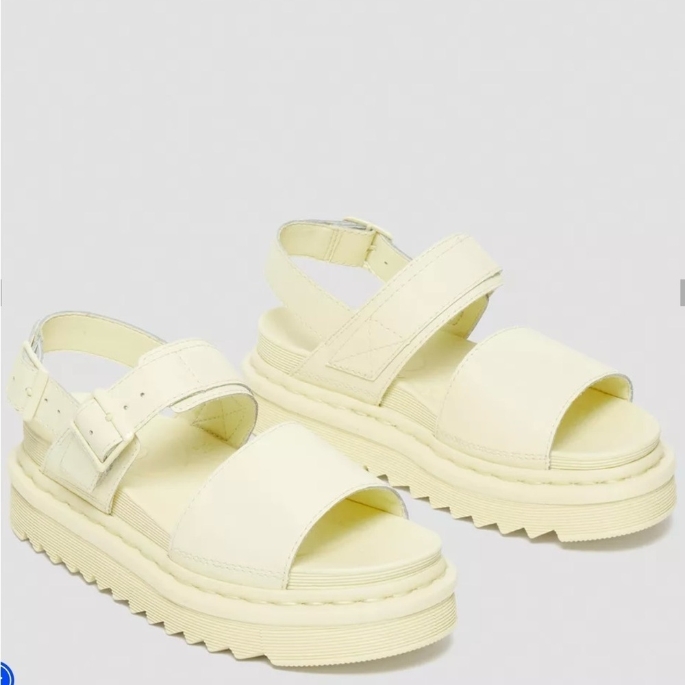 Dr. Martens Voss Quad Sandals Womens Size 8 Cream Hydro Leather Platform NWOB​​​